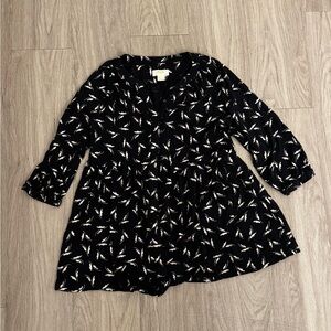 3/$15 Anthropologie Charming Black Top